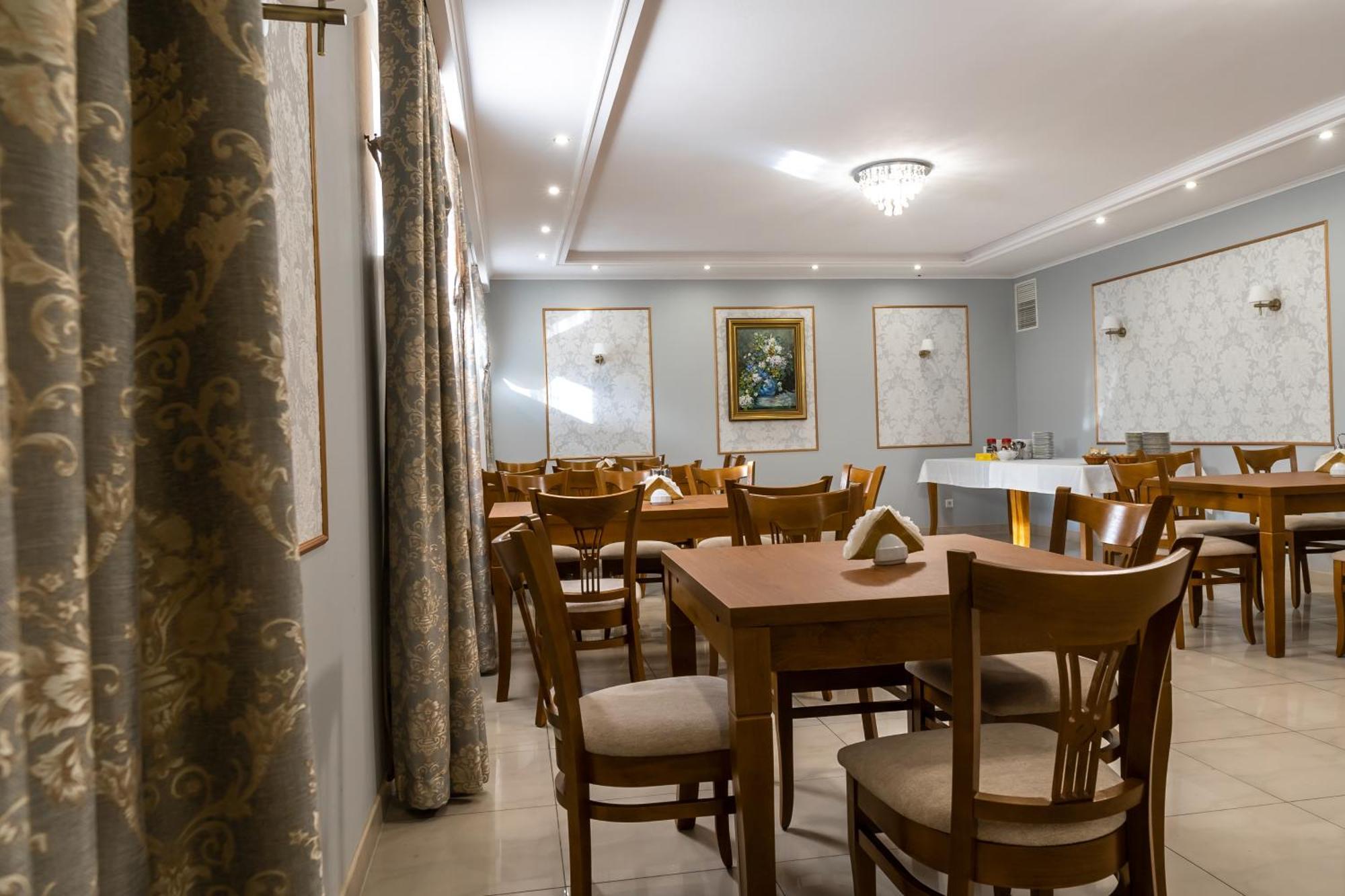 Hotel Palacowa Narol Zewnętrze zdjęcie