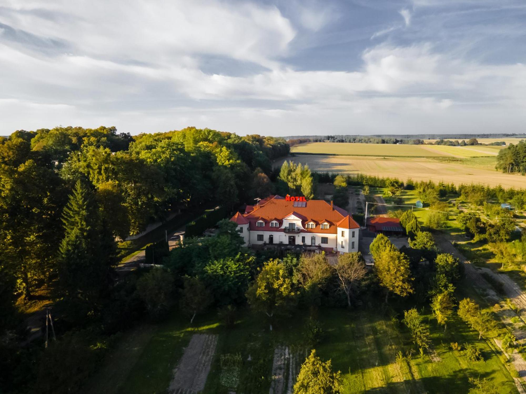 Hotel Palacowa Narol Zewnętrze zdjęcie